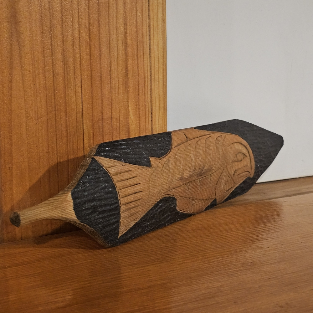 Indigenous Pacific Northwest Coast Cedar Salmon Carving, signed Cecil Dawson - Picture 6 of 10
